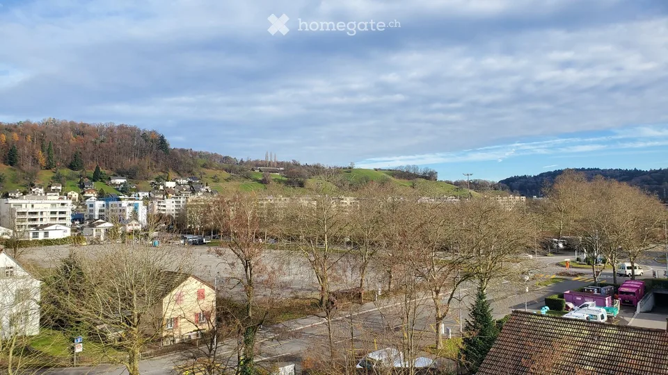 Charmante 3.5-Zimmer-Wohnung mit Balkon und herrlicher Aussicht in Wettingen