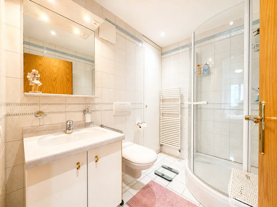Appartement de 4.5 pièces au coeur de Fribourg – Foto 9 von 10