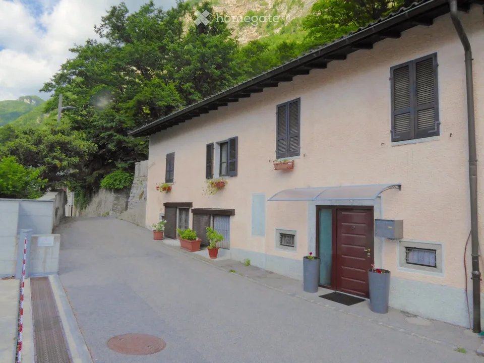Capolago: Renoviertes 4.5 Zi. Haus mit Seesicht