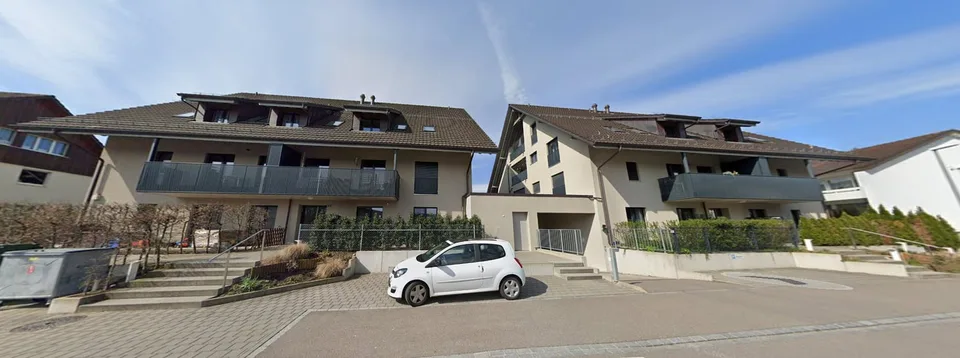 Lufingen: 3 ½-Zimmerwohnung mit Garagenplatz