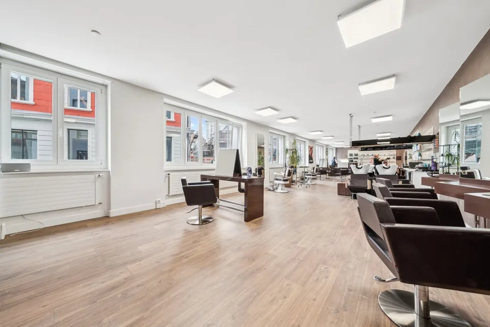 Locale commerciale al 1° piano