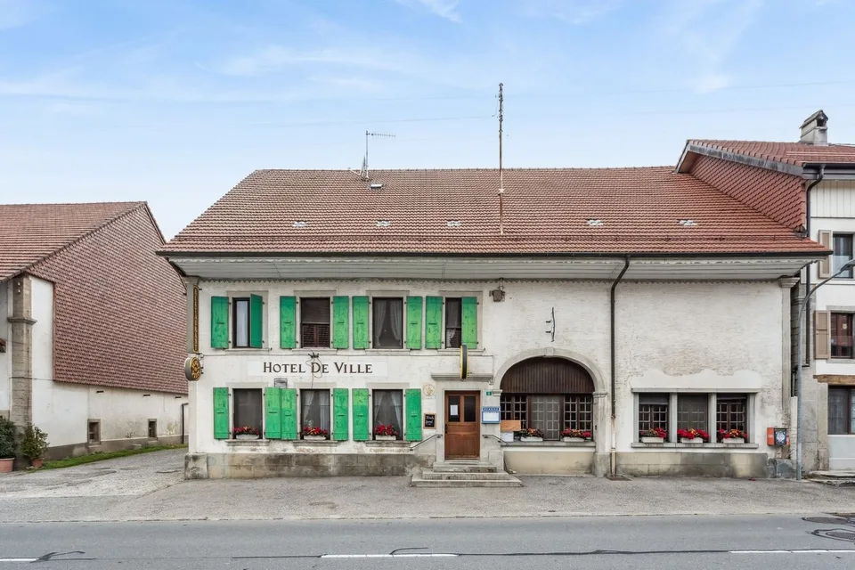 Immeuble mixe avec restaurant et potentiel d'agrandissement