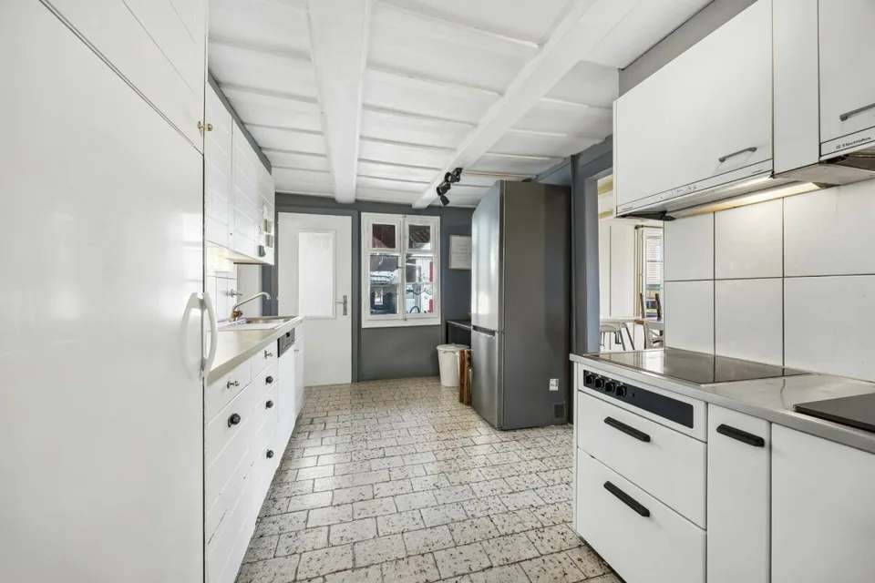 Casa colonica con charme, dintorni e riserva di terreno edificabile attraente