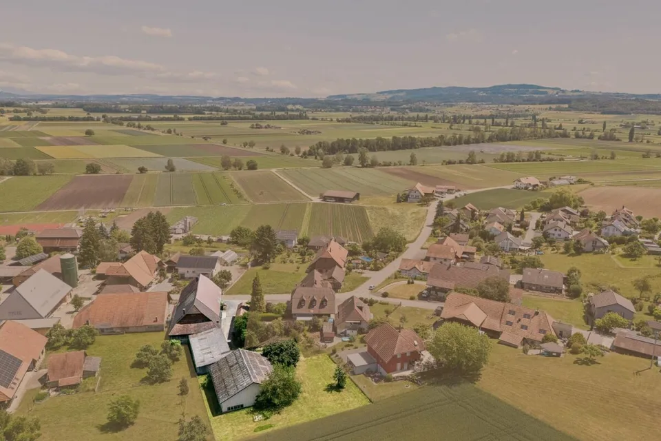 Bauernhaus mit Charme, Umschwung und attraktiver Baulandreserve – Foto 12 von 13