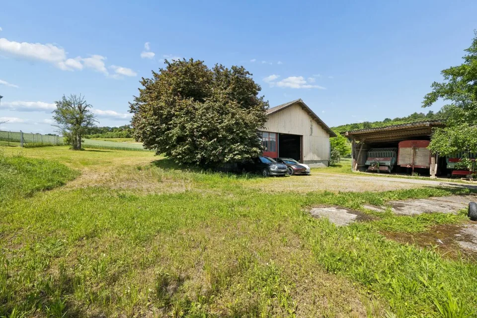 Bauernhaus mit Charme, Umschwung und attraktiver Baulandreserve – Foto 11 von 13