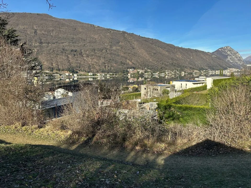 Terreno edificabile con vista lago, soleggiato