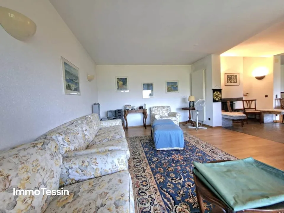 HIGHLIGHT: Exklusive Doppel Villa mit Pool und riesigem Grundstück für absolute Privatsphäre an Bestlage nähe Lugano – Foto 7 von 13