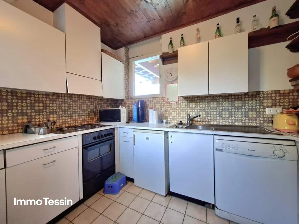 HIGHLIGHT: Exklusive Doppel Villa mit Pool und riesigem Grundstück für absolute Privatsphäre an Bestlage nähe Lugano – Foto 10 von 13