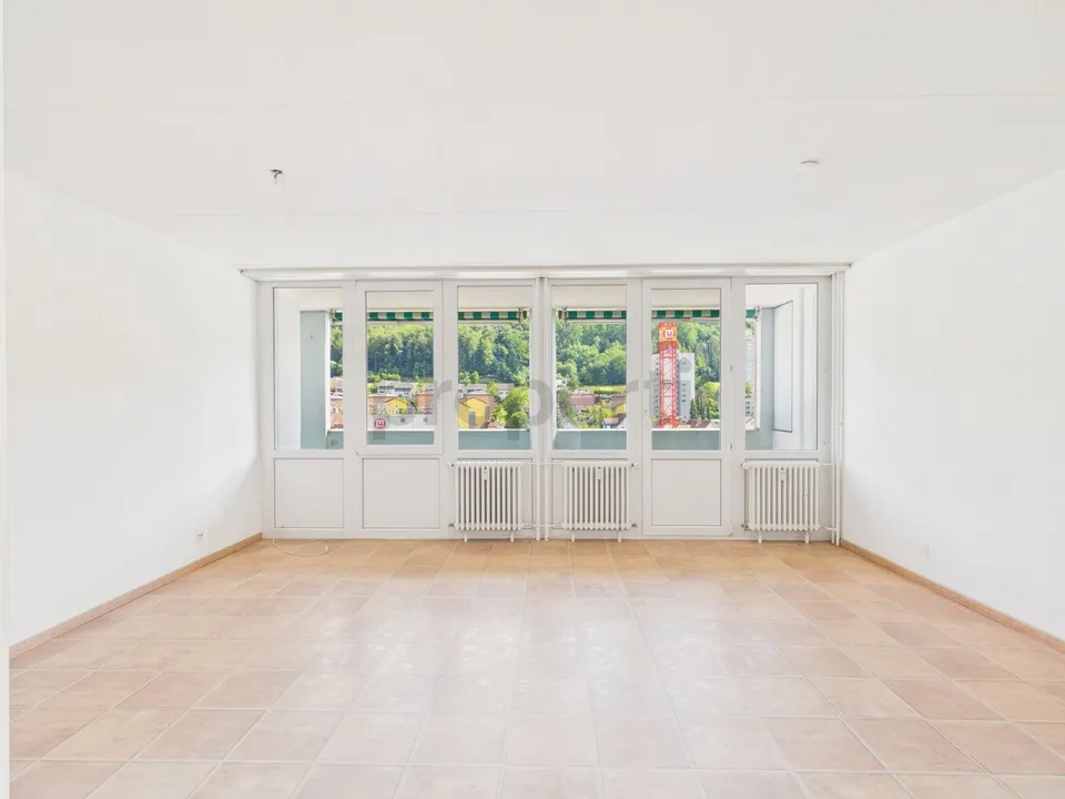 *Reserviert* Helle 4.5-Zimmer-Wohnung mit schöner Weitsicht