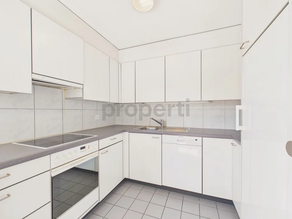 *Reserviert* Helle 4.5-Zimmer-Wohnung mit schöner Weitsicht