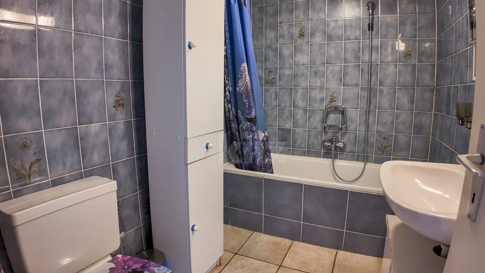 Zu renovieren! Charmantes Landhaus mit großem Potenzial