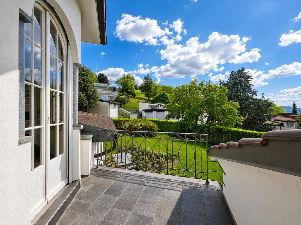Mendrisio: Magnifique villa unifamiliale avec grand jardin et vue dominante