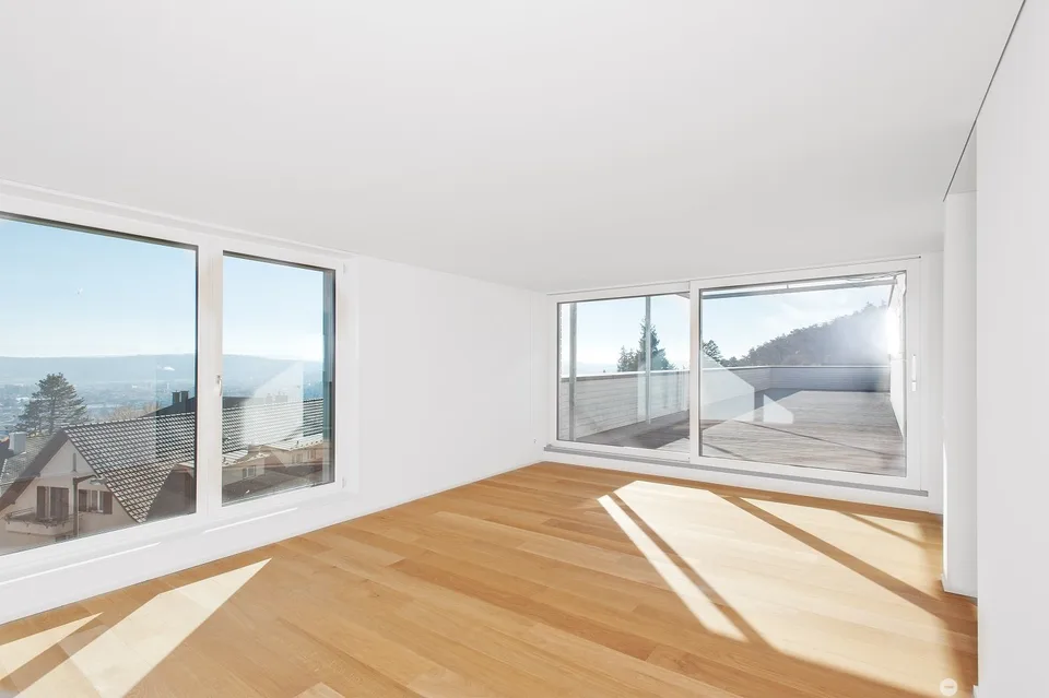 Appartamento attico esclusivo con tre terrazze e vista panoramica impressionante