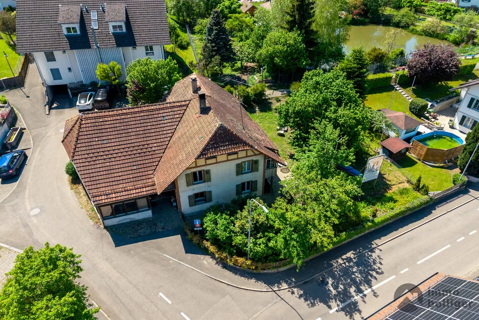 Charmantes Wohnhaus mit Scheune und Baulandreserve
