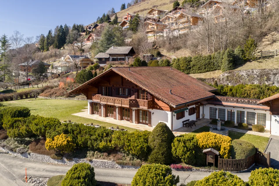 Prestige alpin et discrétion : joyau exclusif au coeur de la Gruyère