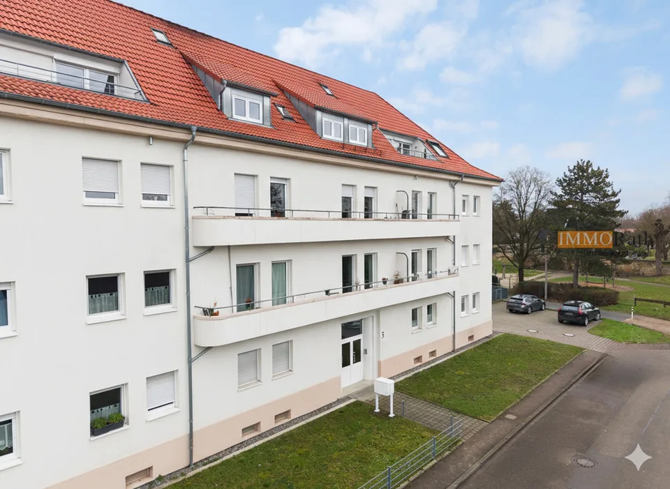 IMMORath.de - Attraktive 4-Zimmer-Wohnung in zentraler Lage von Breisa