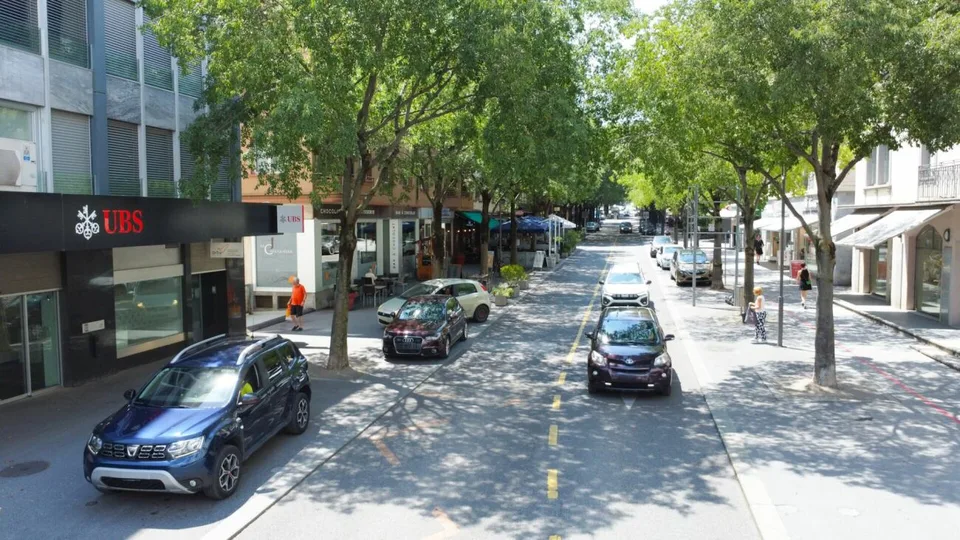 À remettre - Établissement avec excellent rendement au coeur de Sierre