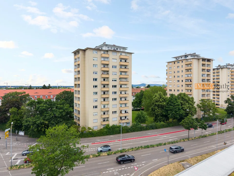 IMMORath.de - Helle 2-Zimmer-Wohnung mit Ausblick in Freiburg – Foto 9 von 13