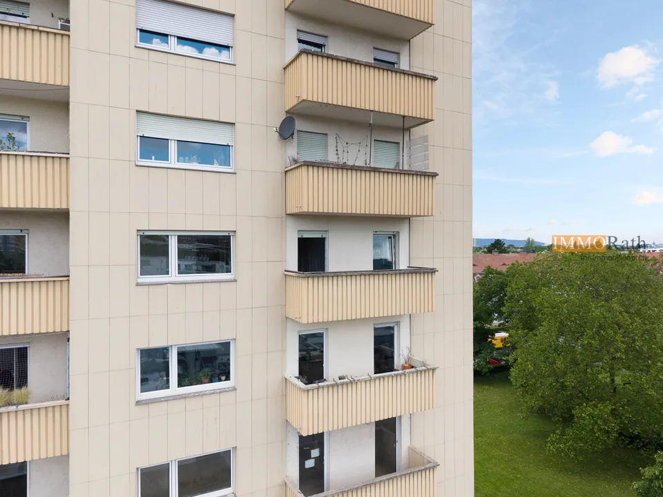 IMMORath.de - Helle 2-Zimmer-Wohnung mit Ausblick in Freiburg – Foto 8 von 13