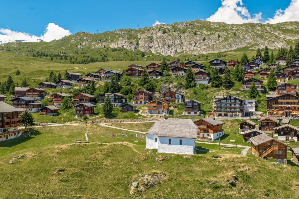 Stilvolle 2,5 Zimmer Wohnung mit Sonnenterrasse im Herzen der Bettmeralp