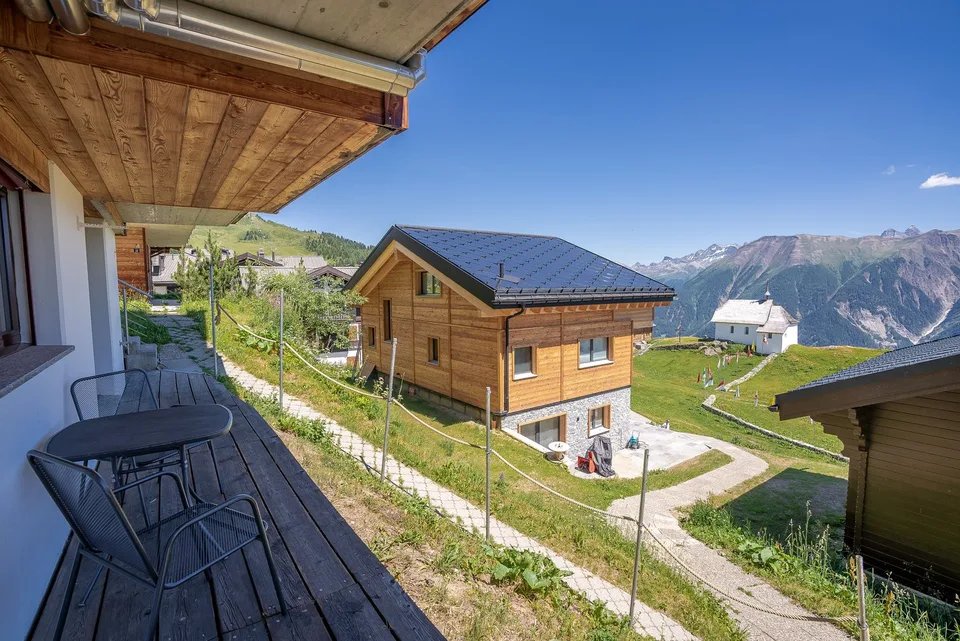 Appartement de 2,5 pièces élégant avec terrasse ensoleillée au cœur de Bettmeralp – photo 14 sur 16