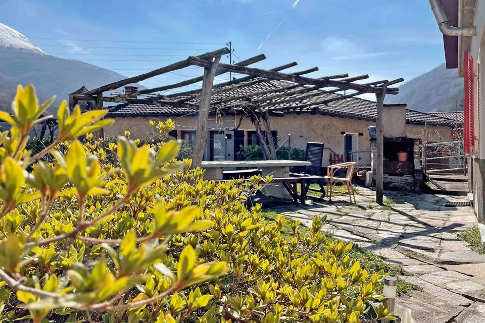 Casa unifamiliare di 6 locali con vista panoramica a Isone