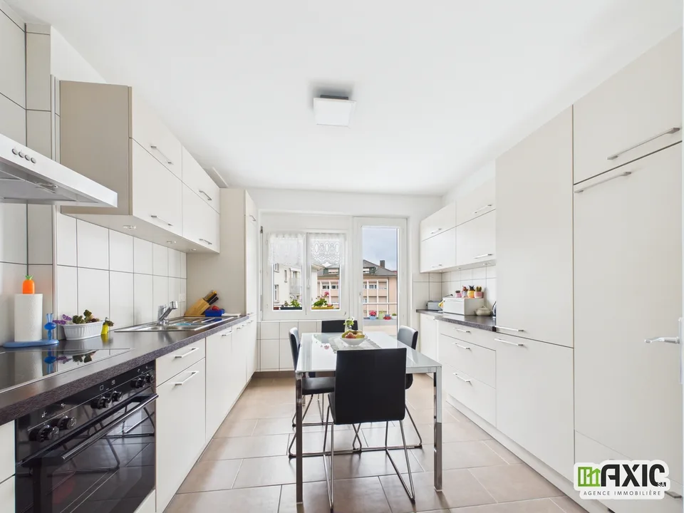 À vendre à Delémont : immeuble mixte comprenant 6 logements et 1 commerce