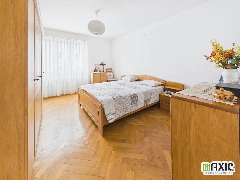 À vendre à Delémont : immeuble mixte comprenant 6 logements et 1 commerce