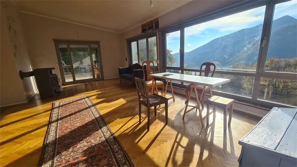 Schönes Haus mit Seeblick und großem Grundstück – Foto 10 von 12