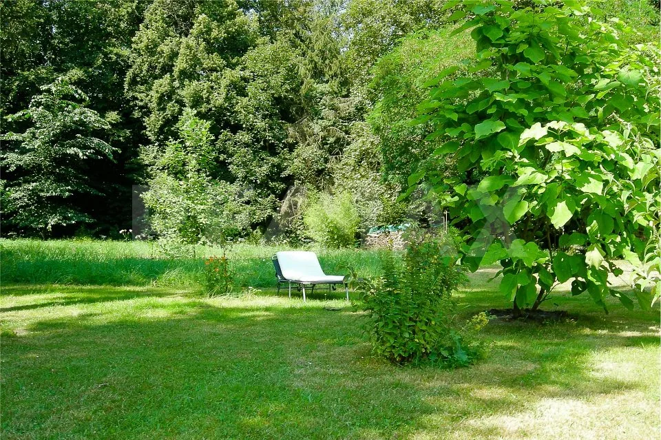 Domaine historique avec parc idyllique et terrain spacieux