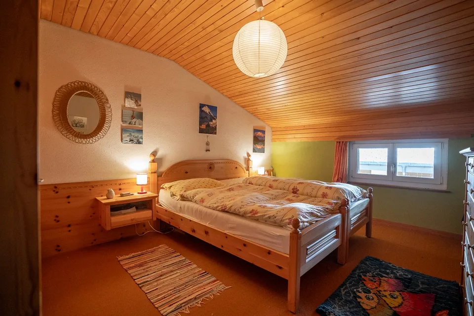 Appartement mansardé authentique avec vue sur le golf et hauts plafonds – photo 25 sur 30