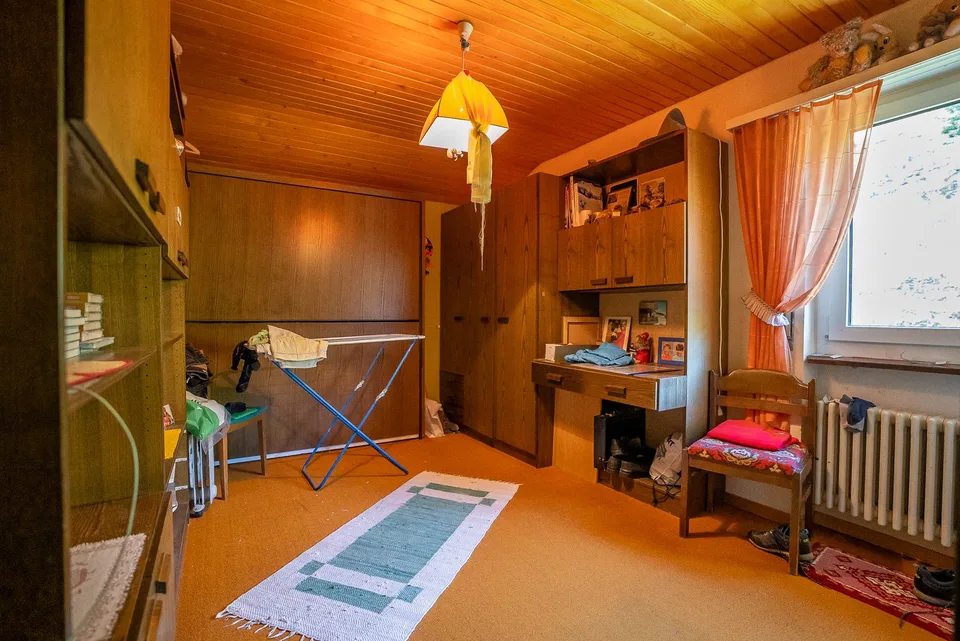 Appartement mansardé authentique avec vue sur le golf et hauts plafonds – photo 28 sur 30