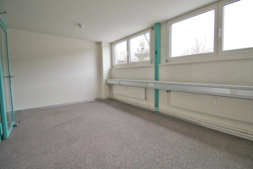 Helle, vollausgebaute Büro- und Gewerberäume zum Top-Preis!