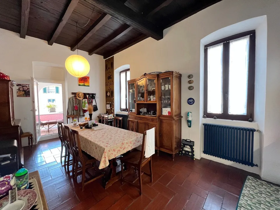 Spaziosa Casa Unifamiliare nel pittoresco nucleo di Porza – Foto 6 von 14