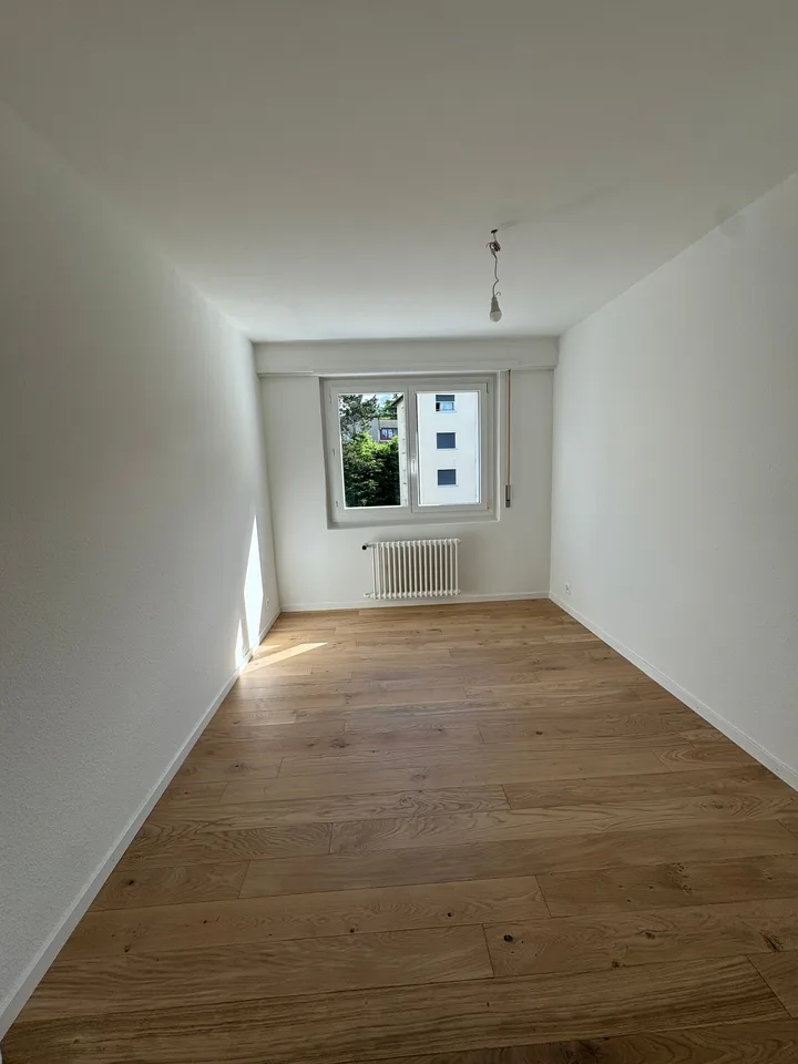 Helles 4.5-Zimmer-Wohnung mit Balkon in Lausanne