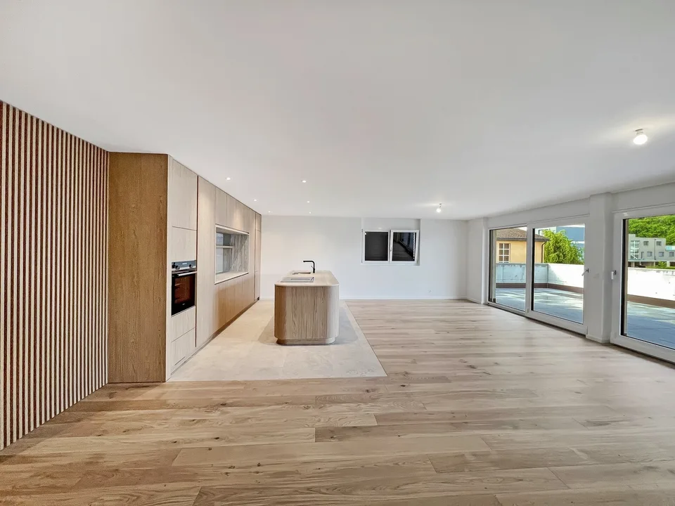 Attique neuf de standing avec vaste terrasse