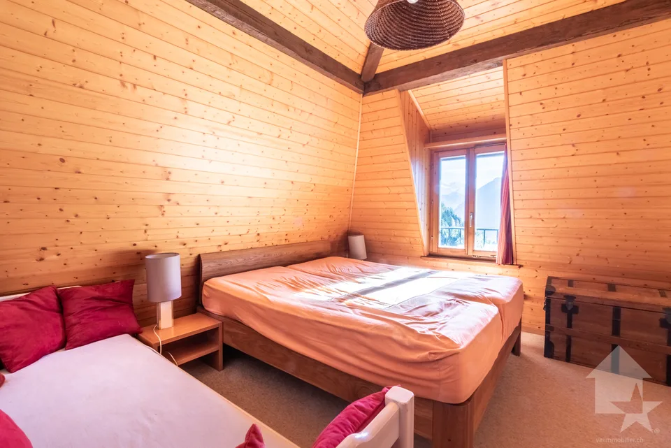 Wohnung mit 3.5 Zimmern im Dachgeschoss