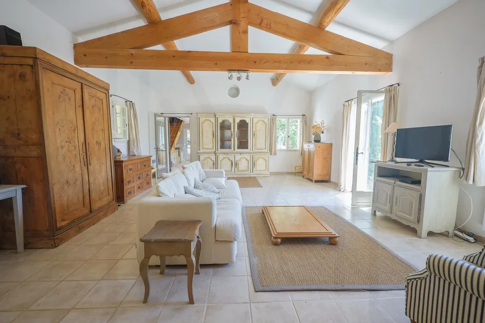 Magnifique propriété à rénover avec piscine à Ménerbes au coeur du Luberon !