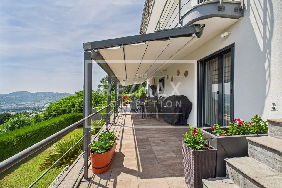 Exklusive Traumvilla! Wo Panorama, moderne Eleganz und Design perfekt miteinander harmonieren