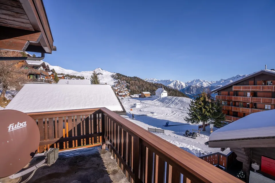 Maison de 4 familles directement sur les pistes avec un haut potentiel de rendement et une utilisation flexible – photo 21 sur 30