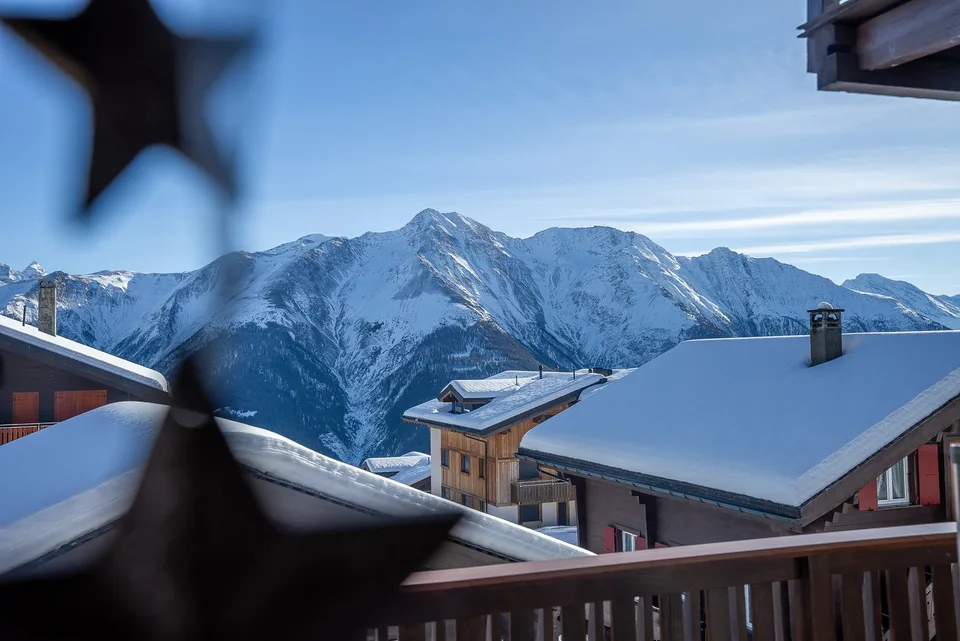 Maison de 4 familles directement sur les pistes avec un haut potentiel de rendement et une utilisation flexible – photo 17 sur 30