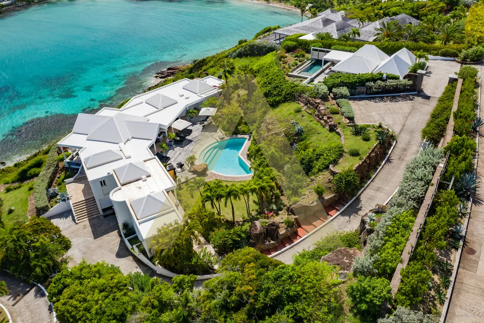 Une propriété d'exception au coeur du Domaine privé de Montjean – foto 13 di 13