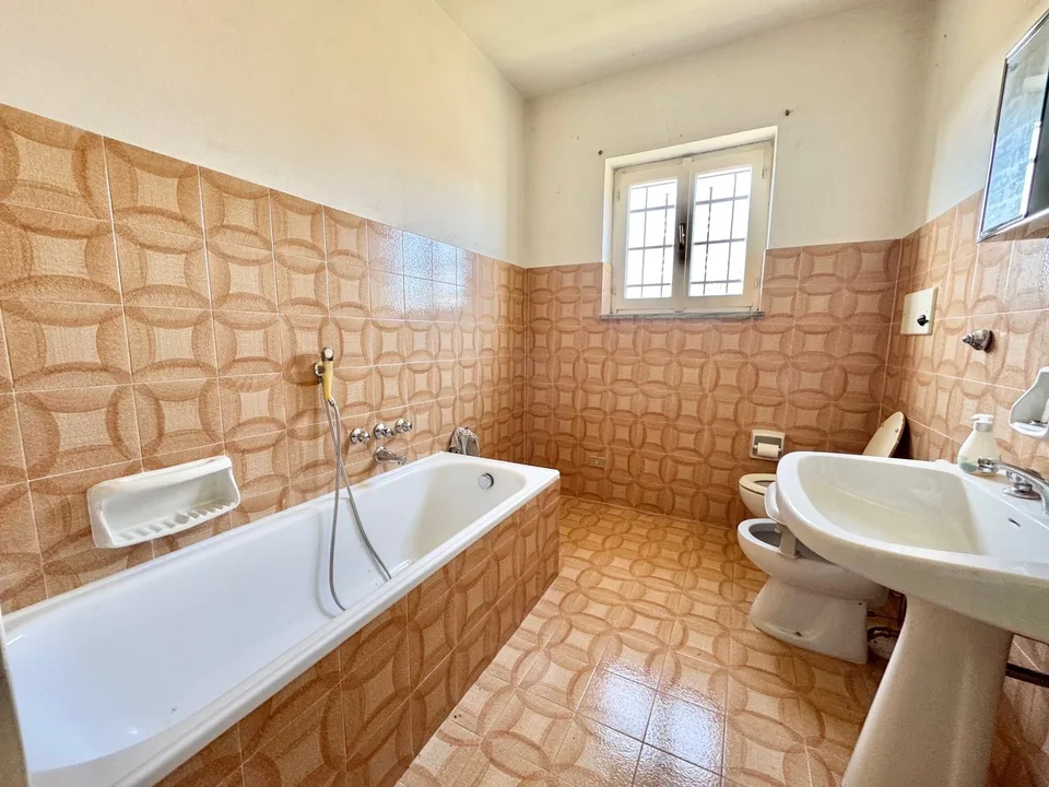 Villa Storica con Vista Mozzafiato sul Lago – Foto 14 von 19