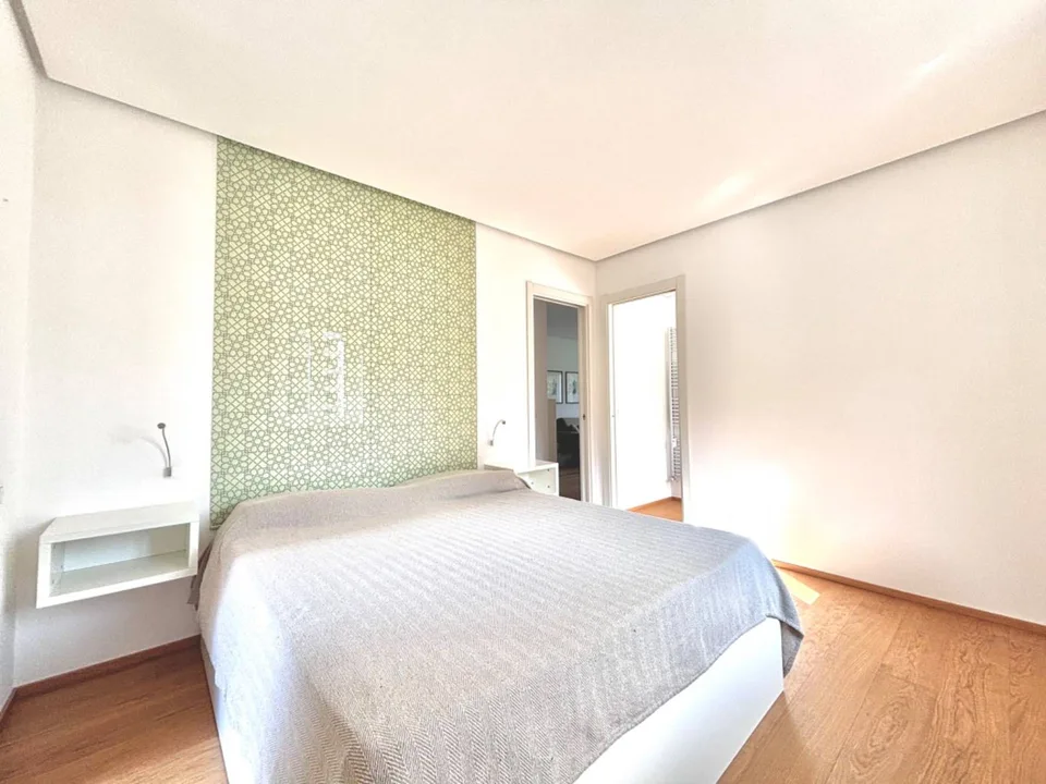 Appartamento di Lusso Vista Lago di Lugano Prima Linea a Paradiso – Foto 19 von 24
