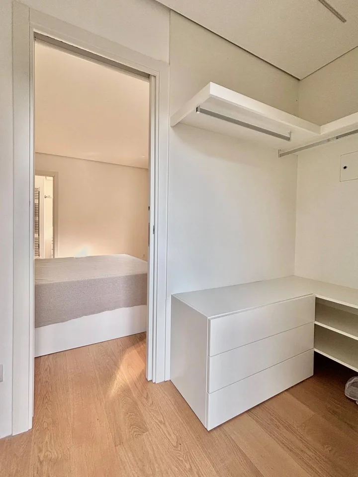 Appartamento di Lusso Vista Lago di Lugano Prima Linea a Paradiso – Foto 20 von 24