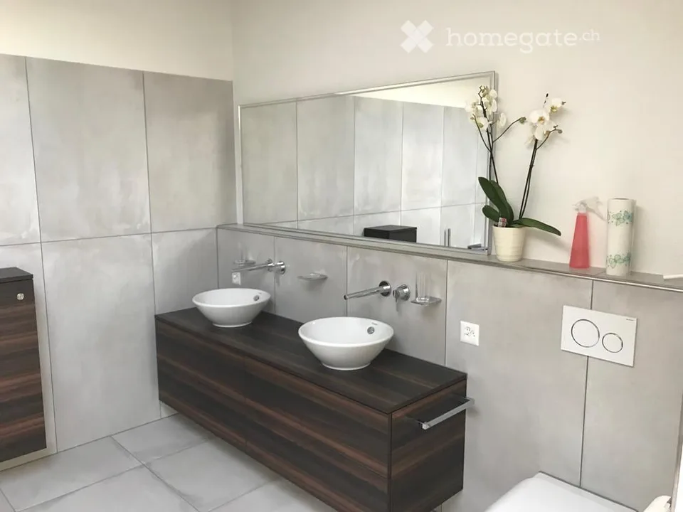 Maison de rang moderne de 6,5 pièces à Neerach – Habitation spacieuse sur 3 étages