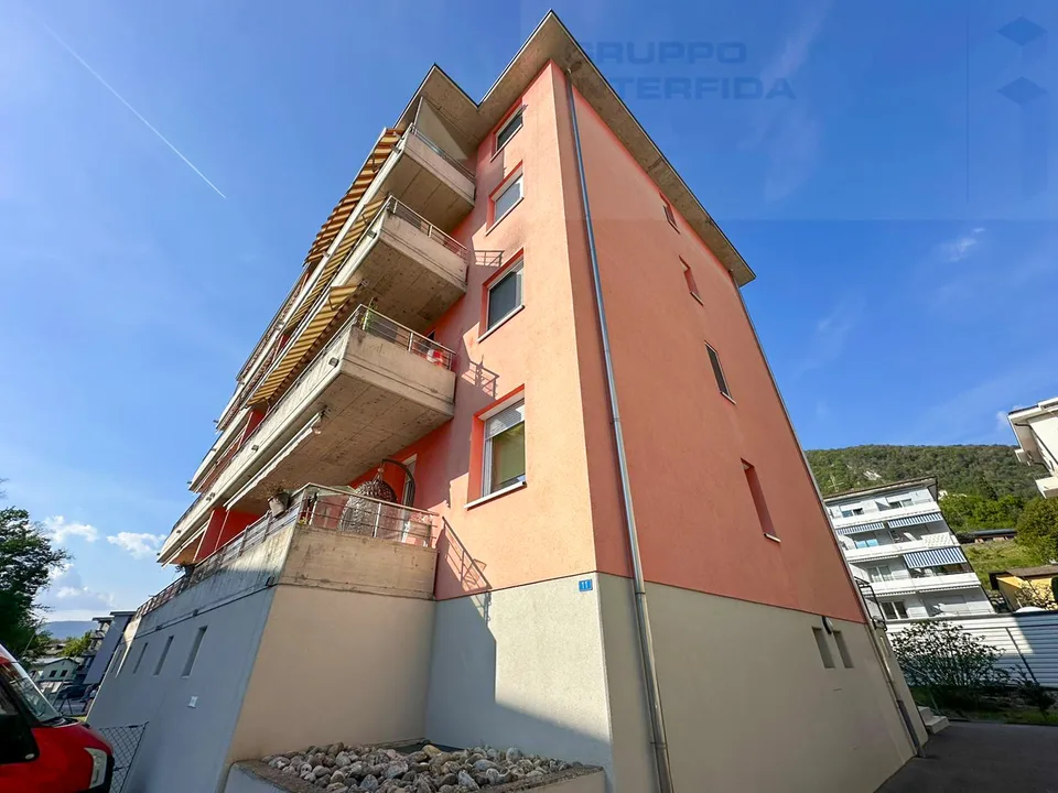 GRANDE APPARTAMENTO CON BALCONE