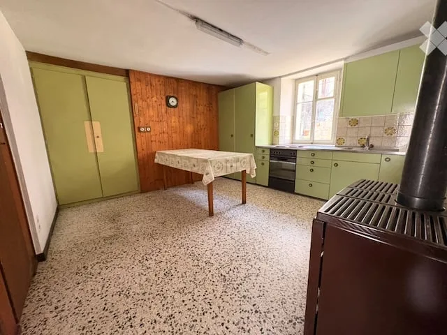 Casa tradizionale ticinese (Lodano-Vallemaggia) - Traditionelles Tessiner Haus (Lodano-Maggiatal)