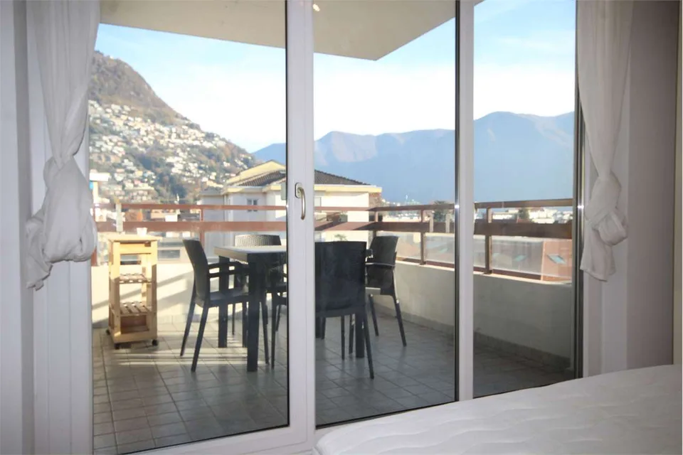 Accogliente attico di 2.5 locali arredato con terrazza - ottimo inv... – Foto 23 von 23