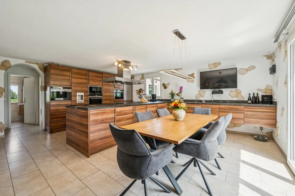 Villa de 8,5 pièces pleine de possibilités